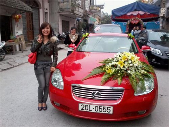 bạn ấy là người rất vui vẻ, hòa đồng , hãy bình chọn cho bạn ấy nhé.