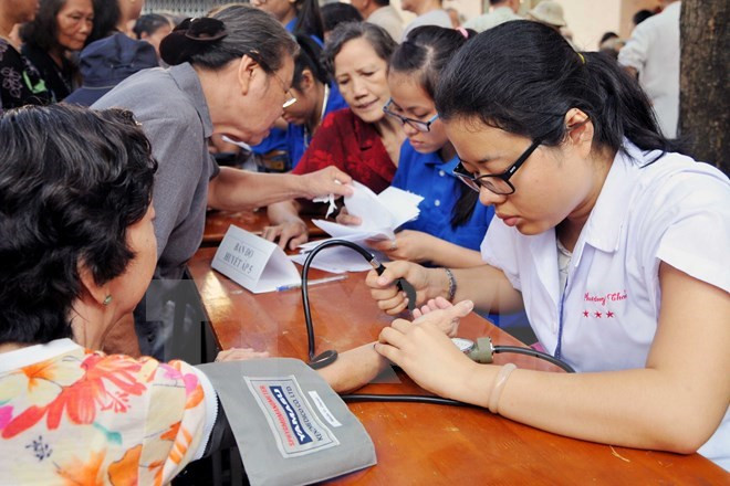 Đảng, Nhà nước luôn quan tâm tới sức khỏe người cao tuổi. ảnh: TTXVN. Đảng, Nhà nước luôn quan tâm tới sức khỏe người cao tuổi. ảnh: TTXVN.