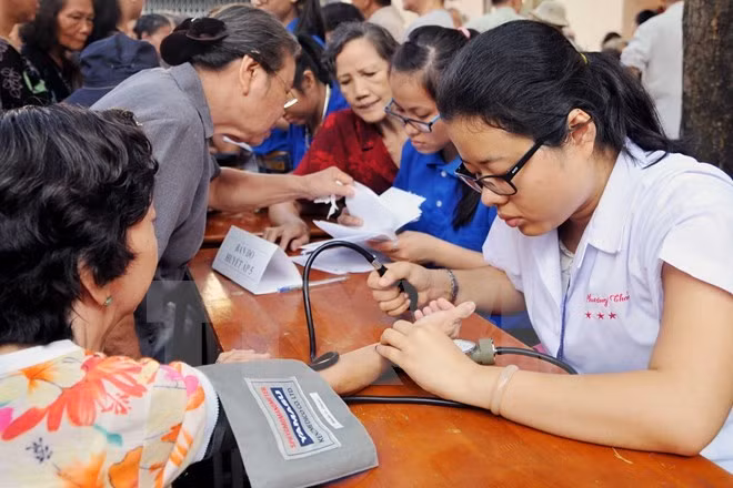 Đảng, Nhà nước luôn quan tâm tới sức khỏe người cao tuổi. ảnh: TTXVN. Đảng, Nhà nước luôn quan tâm tới sức khỏe người cao tuổi. ảnh: TTXVN.