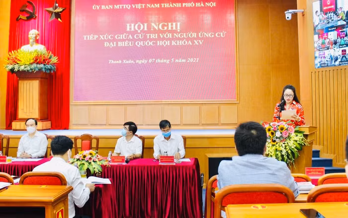 Đai biểu Quốc hội Dương Minh Ánh trong một hội nghị tiếp xúc cử tri. Ảnh: SP.