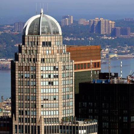 Căn penhouse có tổng diện tích sử dụng hơn 700m2 và thuộc sở hữu của Peter Klar - Chủ tịch công ty bất động sản ở Long Islands. Giá mua hồi năm 1993 là 4,5 triệu USD. Giá rao bán hiện nay là 100 triệu USD. Căn hộ nằm trong tòa nhà City Spire ở Newyork (Mỹ) Căn penhouse có tổng diện tích sử dụng hơn 700m2 và thuộc sở hữu của Peter Klar - Chủ tịch công ty bất động sản ở Long Islands. Giá mua hồi năm 1993 là 4,5 triệu USD. Giá rao bán hiện nay là 100 triệu USD. Căn hộ nằm trong tòa nhà City Spire ở Newyork (Mỹ)