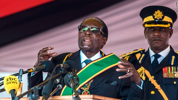 Tổng thống Zimbabwe Robert Mugabe phát biểu trong một buổi lễ (Ảnh: Reuters). Tổng thống Zimbabwe Robert Mugabe phát biểu trong một buổi lễ (Ảnh: Reuters).