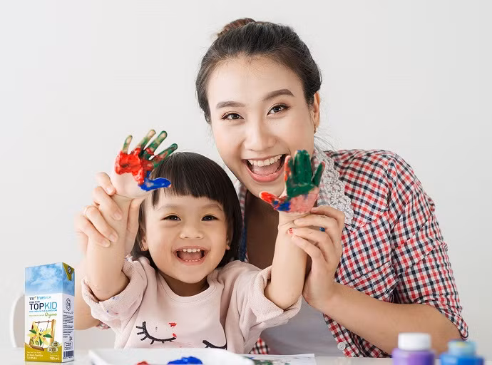 Sữa Tươi Tiệt Trùng TOPKID Hoàn Toàn Từ Sữa Tươi Organic. Sữa Tươi Tiệt Trùng TOPKID Hoàn Toàn Từ Sữa Tươi Organic.