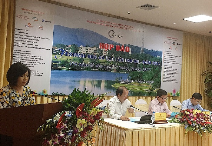 Họp báo Festival Hoa Đà Lạt lần thứ VII – năm 2017 với chủ đề “Hoa Đà Lạt – Kết tinh kì diệu từ đất lành”. (Ảnh: An Nhiên). Họp báo Festival Hoa Đà Lạt lần thứ VII – năm 2017 với chủ đề “Hoa Đà Lạt – Kết tinh kì diệu từ đất lành”. (Ảnh: An Nhiên).