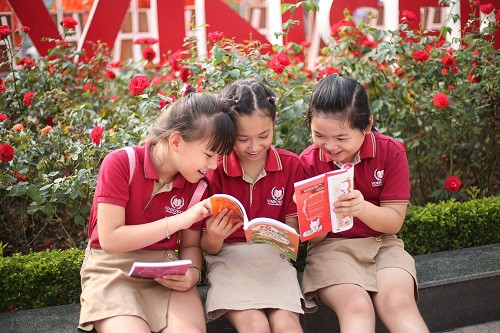 Nâng cao văn hóa đọc cho các em học sinh. Nâng cao văn hóa đọc cho các em học sinh.