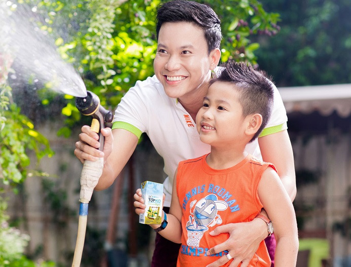 Khơi tiềm năng "tự nhiên" cho bé bằng khám phá thiên nhiên. Khơi tiềm năng "tự nhiên" cho bé bằng khám phá thiên nhiên.