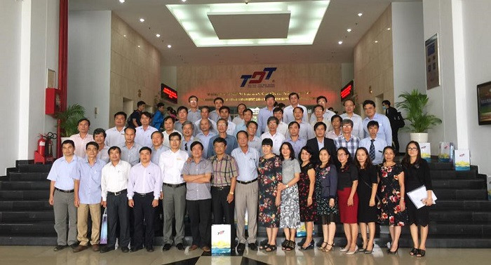 Đoàn giáo dục Quảng ngãi tại Trường đại học Tôn Đức Thắng (Ảnh: tác giả cung cấp).