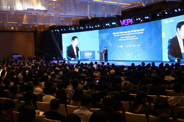 Với sự có mặt của tỷ phú Jack Ma, VEPF 2017 đã thu hút hàng trăm doanh nhân tham gia. Với sự có mặt của tỷ phú Jack Ma, VEPF 2017 đã thu hút hàng trăm doanh nhân tham gia.