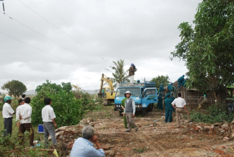 Phần lớn các khiếu nại tố cáo có liên quan tới đất đai. Ảnh minh họa, nguồn internet. Phần lớn các khiếu nại tố cáo có liên quan tới đất đai. Ảnh minh họa, nguồn internet.