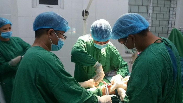 Các bác sĩ của bệnh viện E luôn được người dân tin tưởng, yêu quý. Các bác sĩ của bệnh viện E luôn được người dân tin tưởng, yêu quý.