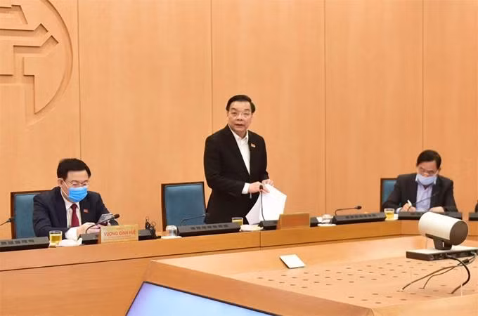 Chủ tịch Uỷ ban Nhân dân Thành phố Hà Nội Chu Ngọc Anh yêu cầu tất cả các cơ quan, lực lượng chuẩn bị sẵn sàng mọi tình huống phòng, chống dịch COVID-19. Ảnh: Hà Nội Mới.