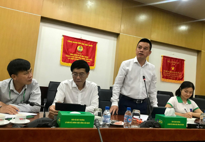 Ông Cao Trung Kiên - Phó Tổng Giám đốc PVFCCo trao đổi với báo chí về tình hình sản xuất kinh doanh 9 tháng đầu năm. ảnh: Ngọc Quang.