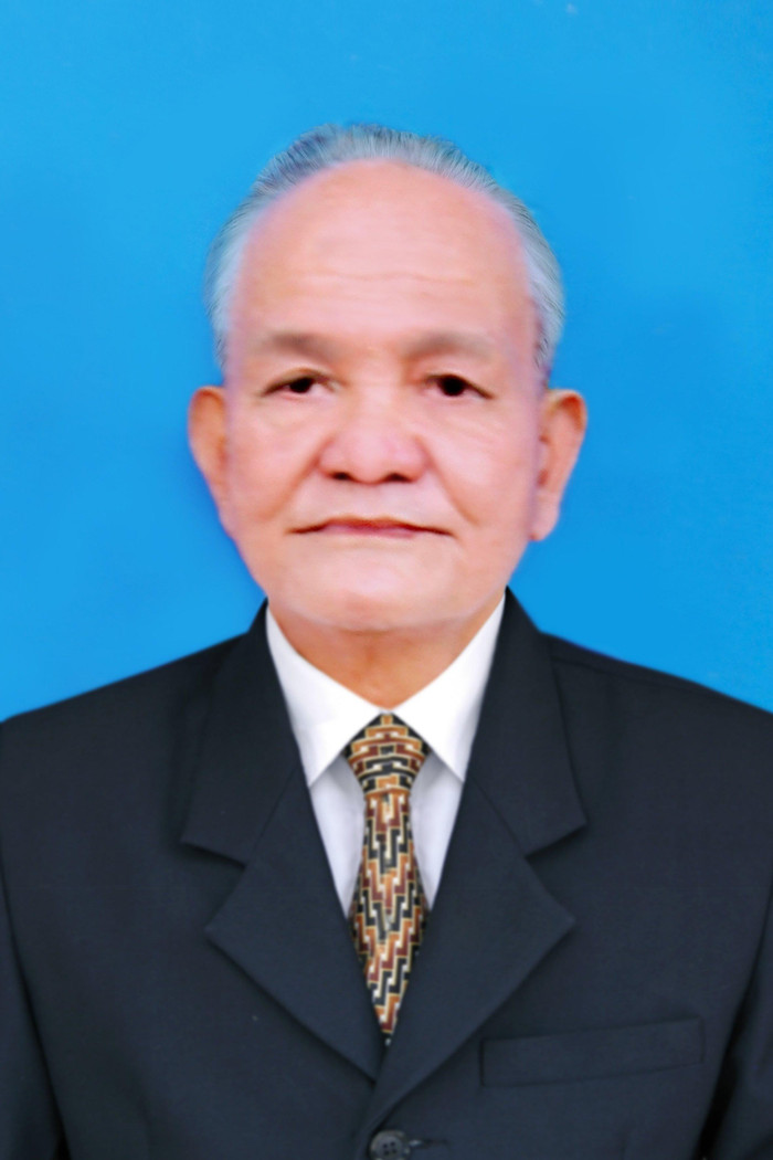 Thầy Nguyễn Tiến Dũng. Thầy Nguyễn Tiến Dũng.