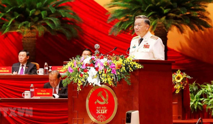 Đại tướng Tô Lâm, Ủy viên Bộ Chính trị, Bí thư Đảng ủy Công an Trung ương, Bộ trưởng Bộ Công an trình bày tham luận. (Ảnh: TTXVN)