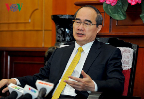 Ông Nguyễn Thiện Nhân kêu gọi người dân không nên vì bức xúc mà từ bỏ quyền bầu cử. ảnh: VOV. Ông Nguyễn Thiện Nhân kêu gọi người dân không nên vì bức xúc mà từ bỏ quyền bầu cử. ảnh: VOV.
