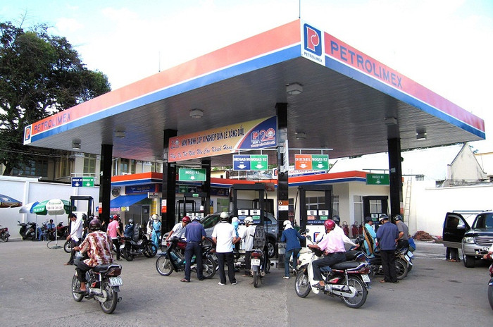 Kiểm soát chặt hao hụt trong phân phối xăng dầu. ảnh: báo đầu tư. Kiểm soát chặt hao hụt trong phân phối xăng dầu. ảnh: báo đầu tư.