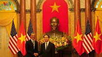 Tổng thống Obama hội đàm với Chủ tịch nước Trần Đại Quang sáng 23/5. ảnh: VOV. Tổng thống Obama hội đàm với Chủ tịch nước Trần Đại Quang sáng 23/5. ảnh: VOV.