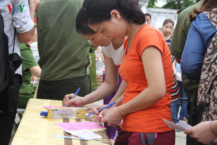 Những người đang trong thời gian bị tạm giữ, tạm giam, những người đang trong quá trình điều tra, bản án chưa có hiệu lực tiến hành bầu cử theo quy định