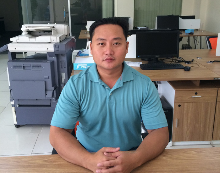 Anh Huỳnh Minh Hoàng (Micheal Hoàng - quốc tịch Mỹ) bị lừa chiếc xe ô tô vào tháng 1/2010. Trải qua 4 phiên tòa kéo dài 5 năm qua, Micheal Hoàng vẫn không nhận lại được chiếc xe bị lừa. Anh Huỳnh Minh Hoàng (Micheal Hoàng - quốc tịch Mỹ) bị lừa chiếc xe ô tô vào tháng 1/2010. Trải qua 4 phiên tòa kéo dài 5 năm qua, Micheal Hoàng vẫn không nhận lại được chiếc xe bị lừa.