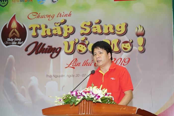 Giám đốc Văn phòng Miền Bắc - Chủ tịch Hội Liên hiệp Thanh niên Vietjet - Anh Dương Hoài Nam phát biểu tại chương trình. Giám đốc Văn phòng Miền Bắc - Chủ tịch Hội Liên hiệp Thanh niên Vietjet - Anh Dương Hoài Nam phát biểu tại chương trình.