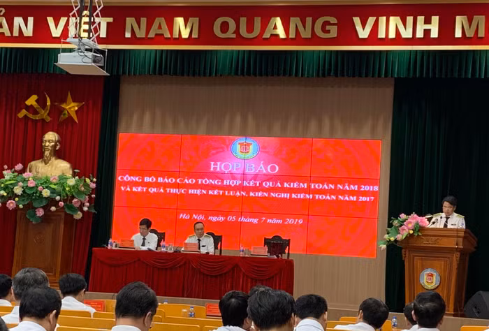 Đại diện Kiểm toán nhà nước tại buổi họp báo. Ảnh:VGP/Huy Thắng.