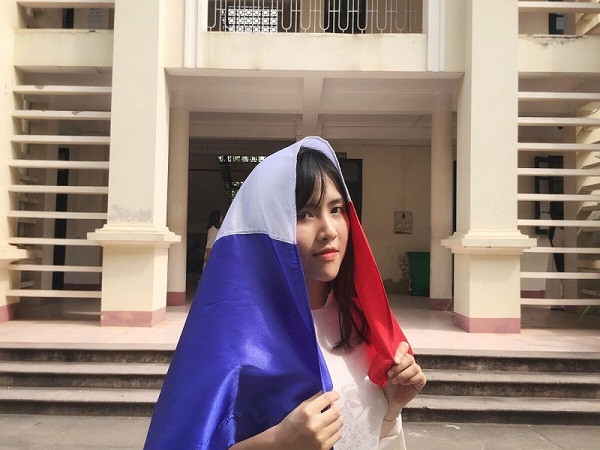 Em Bùi Thu Thuỳ, lớp 12 Pháp (khoá 26), Trường chuyên Bắc Giang là thí sinh trong top đầu của tỉnh Bắc Giang có điểm thi tốt nghiệp cao và đều. Ảnh: CT Em Bùi Thu Thuỳ, lớp 12 Pháp (khoá 26), Trường chuyên Bắc Giang là thí sinh trong top đầu của tỉnh Bắc Giang có điểm thi tốt nghiệp cao và đều. Ảnh: CT