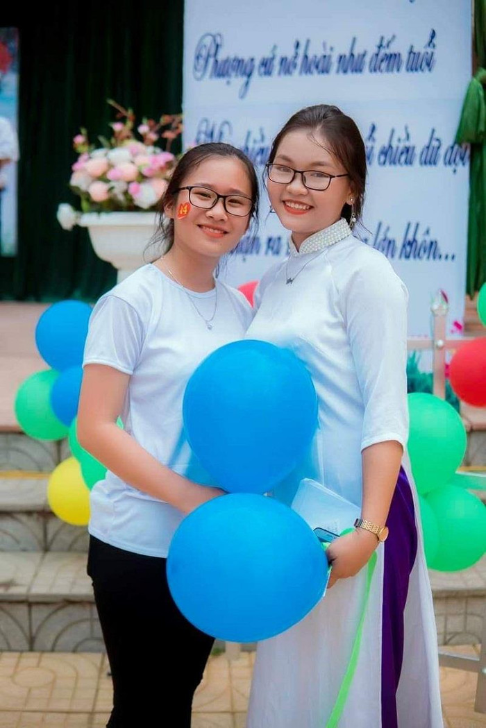 Đào Thị Trà Giang (bên trái) và Nguyễn Thị Hồng. Đào Thị Trà Giang (bên trái) và Nguyễn Thị Hồng.