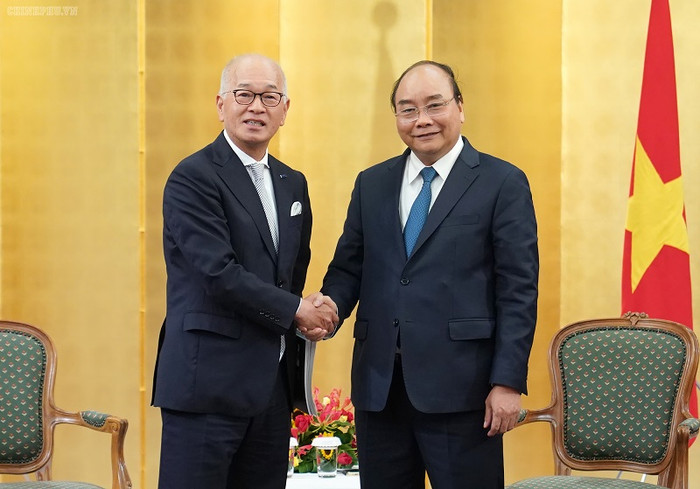 Thủ tướng Nguyễn Xuân Phúc và Phó Chủ tịch cấp cao Tập đoàn Toray Industries Mitsuo Ohya - Ảnh: VGP/Quang Hiếu. Thủ tướng Nguyễn Xuân Phúc và Phó Chủ tịch cấp cao Tập đoàn Toray Industries Mitsuo Ohya - Ảnh: VGP/Quang Hiếu.