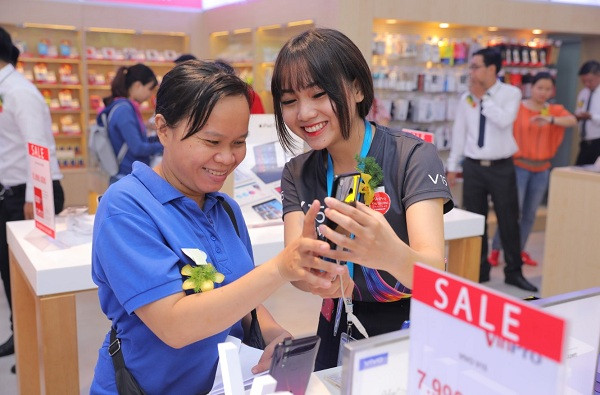 Không gian mua sắm thân thiện với đa dạng đối tượng khách hàng. Không gian mua sắm thân thiện với đa dạng đối tượng khách hàng.