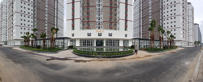 Trung tâm thương mại kèm theo hệ thống các kiot bán hàng tạo thuận lợi cho cư dân sinh hoạt.