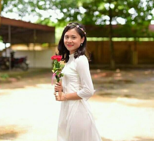 Em Trần Minh Châu thủ khoa khối D1 của tỉnh Hưng Yên (Ảnh: tác giả cung cấp).