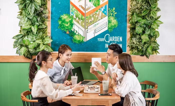 Luôn giữ tinh thần lạc quan, vui vẻ cũng là một cách để bạn đẩy lùi nguy cơ bệnh dịch.