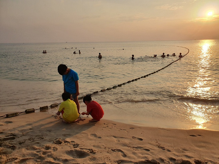 Du khách đi du lịch Phú Quốc mùa dịch Covid-19. Du khách đi du lịch Phú Quốc mùa dịch Covid-19.