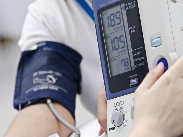 Huyết áp thấp gây ra mệt mỏi (Ảnh: theo boldsky).