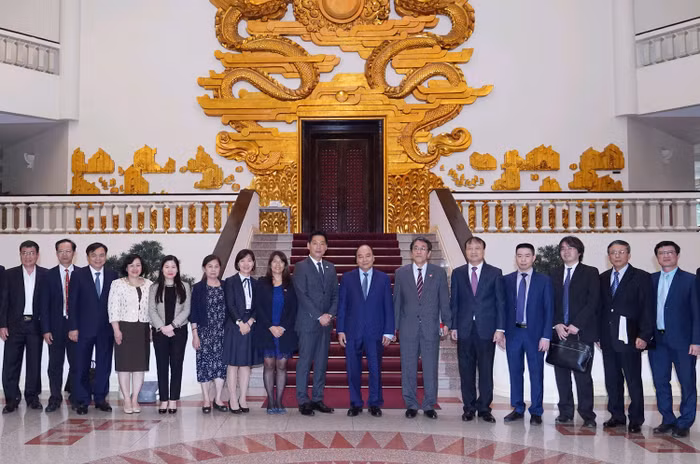 Thủ tướng Nguyễn Xuân Phúc cùng lãnh đạo doanh nghiệp Nhật Bản.