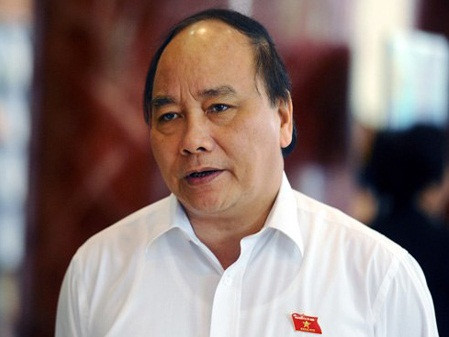 Tại buổi làm việc sáng nay của Thường vụ Quốc hội, Phó Thủ tướng Nguyễn Xuân Phúc đã chỉ rõ những điểm bất cập trong Bộ Luật dân sự.