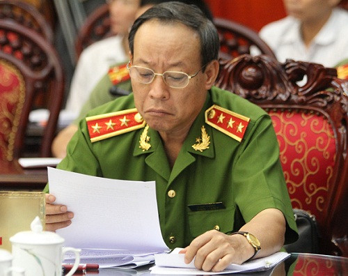 Thượng tướng Lê Quý Vương - Thứ trưởng Bộ Công an tại phiên làm việc sáng nay của Ủy ban Thường vụ Quốc hội. Ảnh: Ngọc Quang. Thượng tướng Lê Quý Vương - Thứ trưởng Bộ Công an tại phiên làm việc sáng nay của Ủy ban Thường vụ Quốc hội. Ảnh: Ngọc Quang.