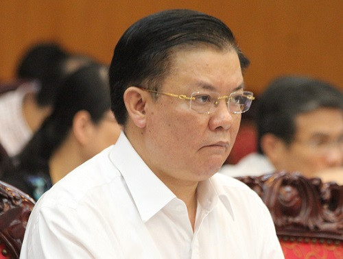 Bộ trưởng Bộ Tài chính - ông Đinh Tiến Dũng báo cáo tại Ủy ban Thường vụ Quốc hội sáng 24/9. Ảnh: Ngọc Quang. Bộ trưởng Bộ Tài chính - ông Đinh Tiến Dũng báo cáo tại Ủy ban Thường vụ Quốc hội sáng 24/9. Ảnh: Ngọc Quang.