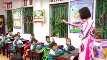 Ảnh chụp lại màn hình từ clip giáo viên giới thiệu vần học mới cho học sinh. Ảnh chụp lại màn hình từ clip giáo viên giới thiệu vần học mới cho học sinh.