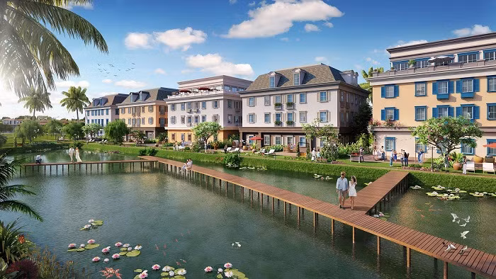 Hạ Long - một thành phố du lịch đầy tiềm năng, thu hút đông đảm khách du lịch.