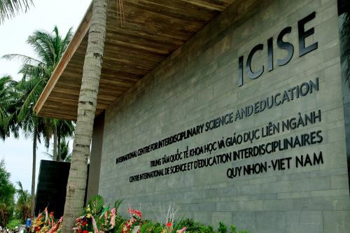 Trung tâm quốc tế khoa học và giáo dục liên ngành (Ảnh: TTXVN). Trung tâm quốc tế khoa học và giáo dục liên ngành (Ảnh: TTXVN).