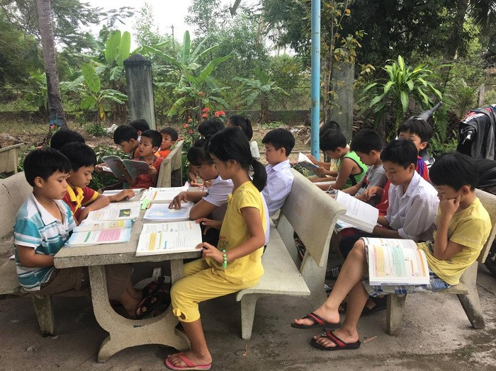 Các em tại Mái ấm tương lai cùng nhau học tập (Ảnh: tác giả cung cấp). Các em tại Mái ấm tương lai cùng nhau học tập (Ảnh: tác giả cung cấp).