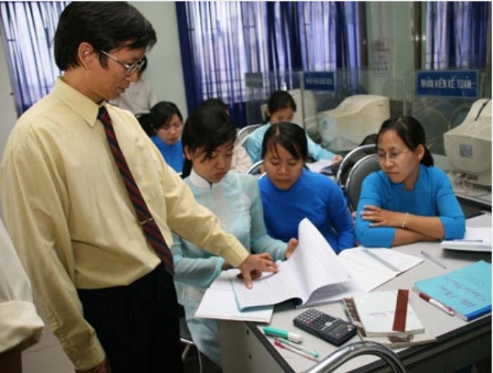 Yêu cầu ngoại ngữ trong Chuẩn hiệu trưởng, Chuẩn giáo viên xa rời thực tế ảnh 2 Yêu cầu ngoại ngữ trong Chuẩn hiệu trưởng, Chuẩn giáo viên xa rời thực tế ảnh 2