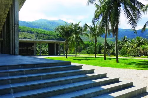 ICISE được xây dựng hài hoà với thiên nhiên (Ảnh: tác giả cung cấp).