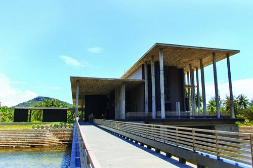 Tòa nhà với kiến trúc xây dựng độc đáo (Ảnh: tác giả cung cấp). Tòa nhà với kiến trúc xây dựng độc đáo (Ảnh: tác giả cung cấp).