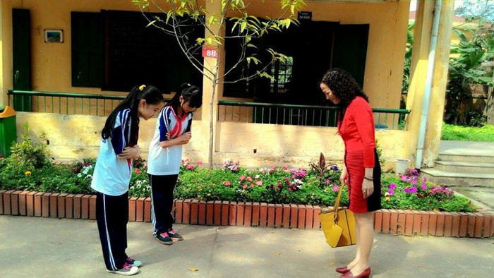 Quy tắc ứng xử văn hóa trong trường học nhằm tạo nên một môi trường lành mạnh, an toàn trong môi trường giáo dục (Ảnh minh họa: thoidai.com.vn). Quy tắc ứng xử văn hóa trong trường học nhằm tạo nên một môi trường lành mạnh, an toàn trong môi trường giáo dục (Ảnh minh họa: thoidai.com.vn).