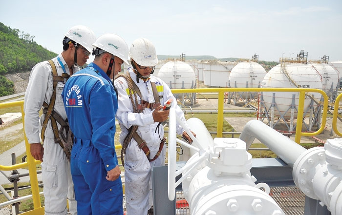 Bảo dưỡng Nhà máy lọc dầu Dung Quất. Bảo dưỡng Nhà máy lọc dầu Dung Quất.