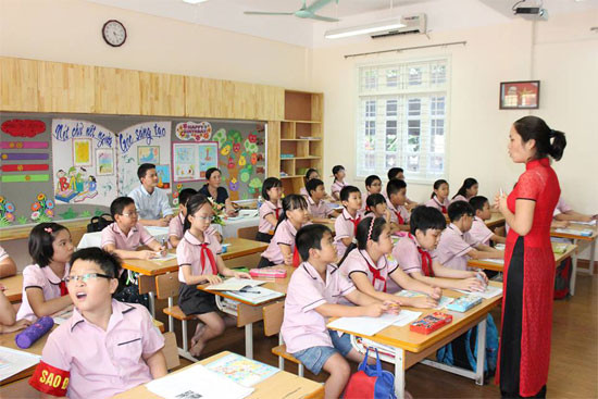 Cần có quy định Ban giám hiệu dạy thao giảng dự giờ (Ảnh minh họa: Báo Giáo dục và Thời đại). Cần có quy định Ban giám hiệu dạy thao giảng dự giờ (Ảnh minh họa: Báo Giáo dục và Thời đại).