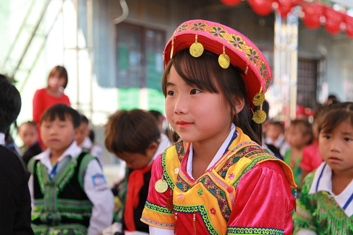 Niềm vui của các em học sinh trong ngôi trường mới. Niềm vui của các em học sinh trong ngôi trường mới.