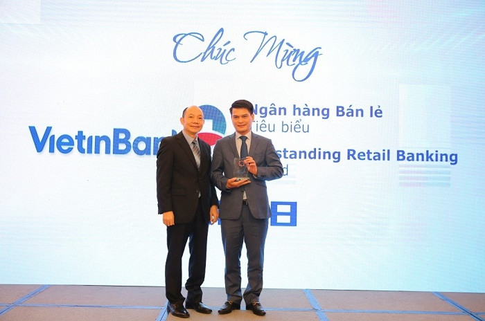 VietinBank nhận cú đúp giải thưởng bán lẻ năm 2018. VietinBank nhận cú đúp giải thưởng bán lẻ năm 2018.